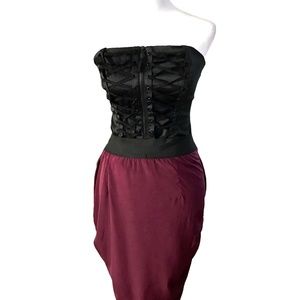 Sexy silk blend burgundy skirt pleated in all the right places